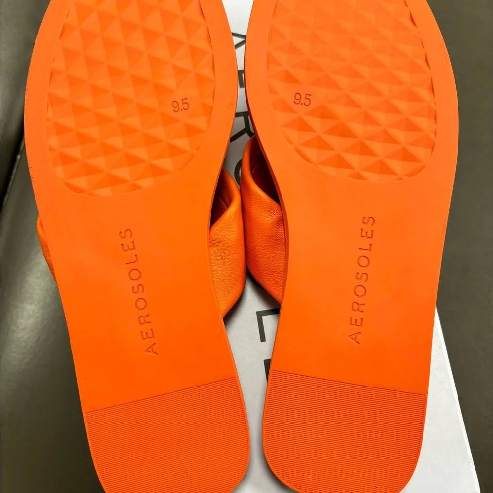 Like New! Worn once inside, Aerosoles Size 9.5 Bond Sandals in Mandarin - Picture 4 of 4